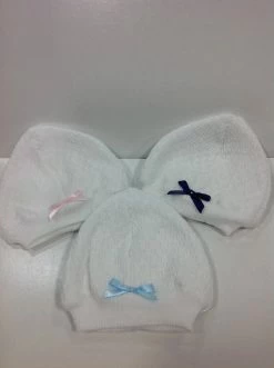 Paty WHITE BEANIE HAT W/TRIM