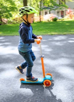 HEARTHSONG Toys One2Go Adjustable Height Kick Scooter