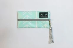 Makeup Junkies Mint Arrow Mommy Junkies