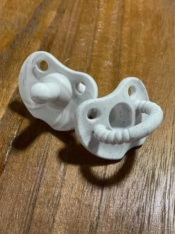 Three Hearts Baby Accessories WHITE SPECK/MARBLE ROUND SILI SOOTHER