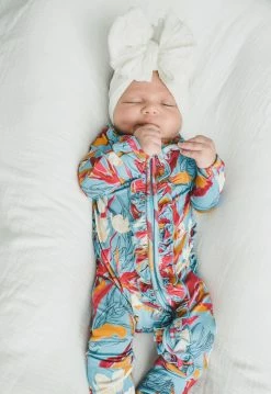 Rockin Royalty Tropical Magenta Footie