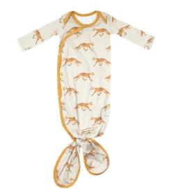 Baby Registry CP SWIFT KNOTTED GOWN