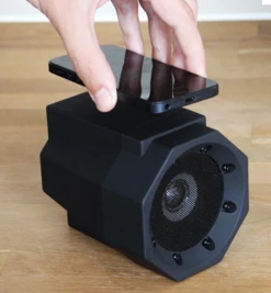 WIRELESS EXPRESS Boombox Touch Speaker