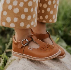 L'Amour Ollie T-Strap Mary Jane In Terra