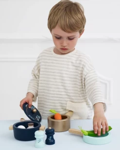 Le Toy Van Toys Pots And Pans