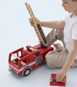 Le Toy Van Modern Fire Engine Set