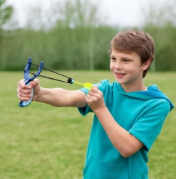 HEARTHSONG Toys 2-in-1 Slingshot And Archery Set