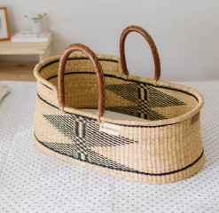 Baby Registry Signature Bilia Bassinet - Kente