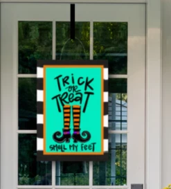 Baxter & Me Gifts Trick Or Treat Door Hanger