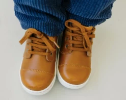 L'Amour Evan Mid-Top Sneaker