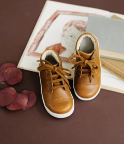 L'Amour Evan Mid-Top Sneaker