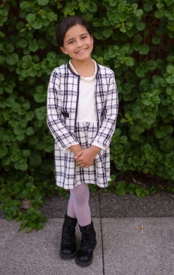 GREAT PRETENDERS COCO THE FASHIONISTA DRESS, JACKET & PEARLS Toys