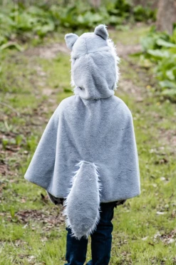 GREAT PRETENDERS WOODLAND STORYBOOK WOLF CAPE Toys