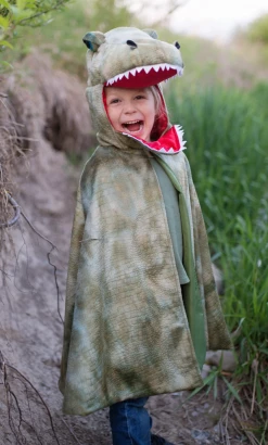 GREAT PRETENDERS GRANDASAURUS T-REX CAPE WITH CLAWS Toys